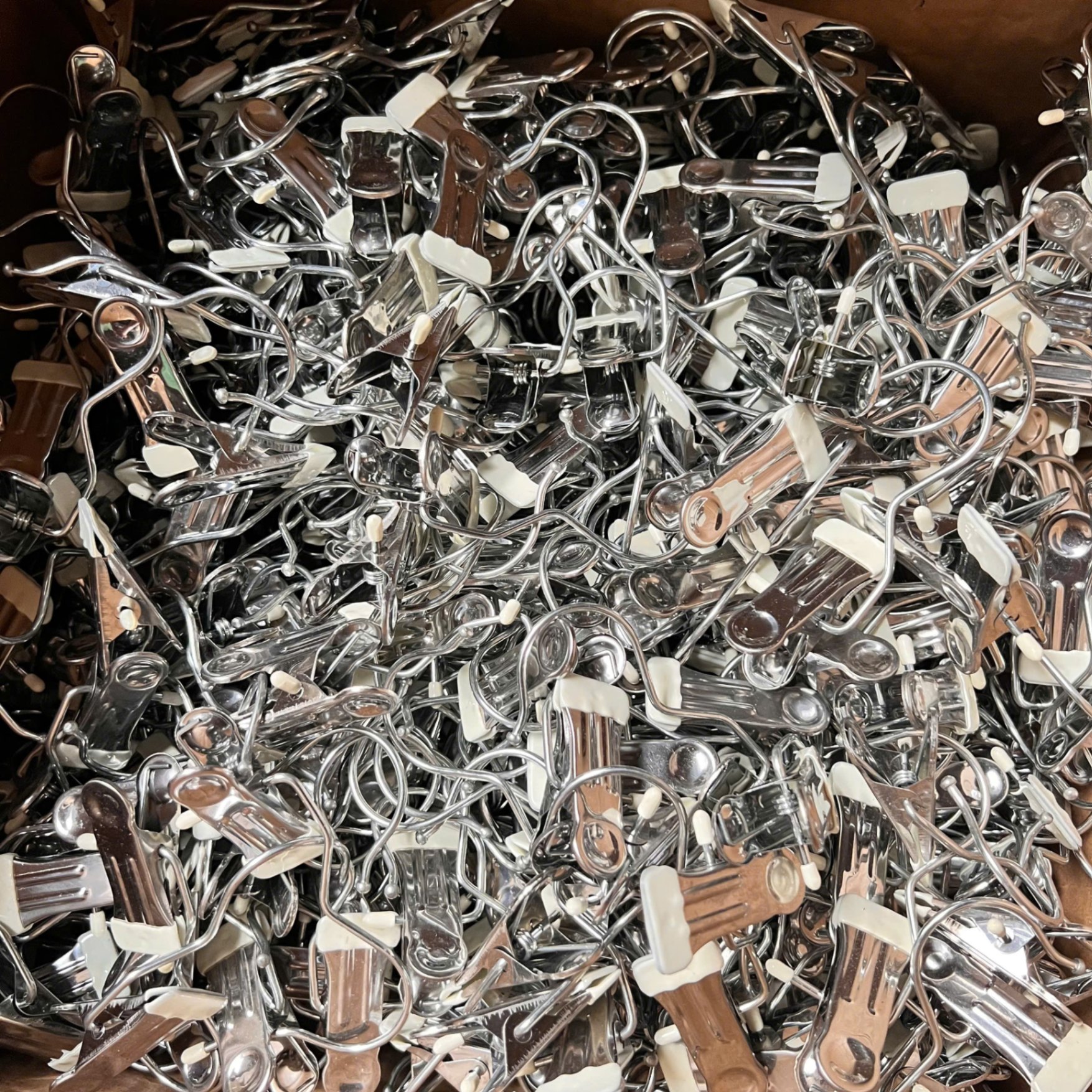 Móc Kẹp Đơn Treo Đồ Bằng Inox Bọc Nhựa PVC Chắc Chắn Tiện Ích - Móc Treo Quần Áo Dạng Kẹp - Giá Sỉ