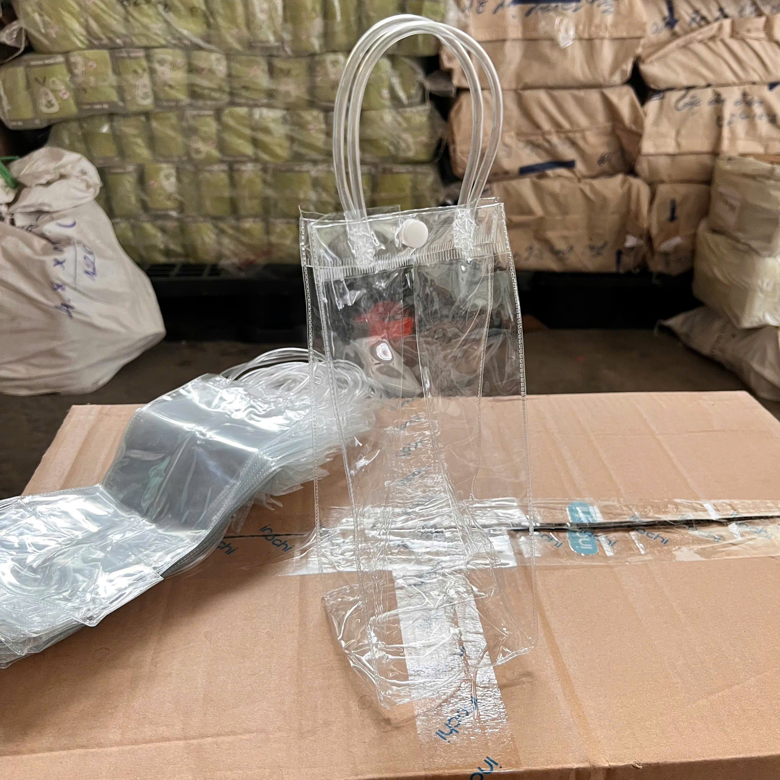 Túi Đựng Bình Nước Giữ Nhiệt Trong Suốt PVC 25x10x10cm Dễ Mang Theo Chống Nước - Giá Sỉ
