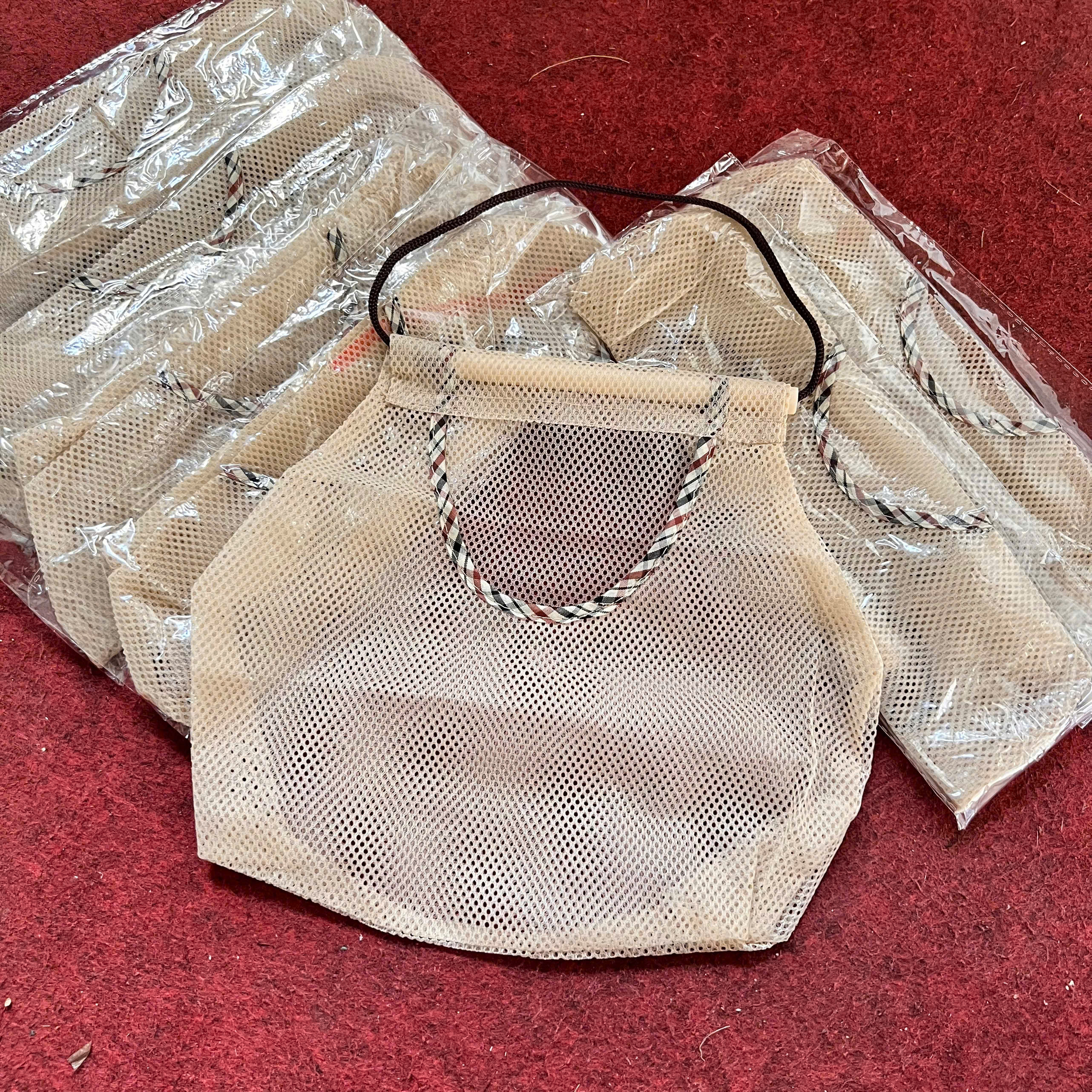 Túi Lưới Đựng Đồ Lót Tất Vớ Treo Tủ Quần Áo, Giỏ Lưới Treo Đồ Cá Nhân Đa Năng 1-2-3 Ngăn Gọn Gàng - Giá Sỉ