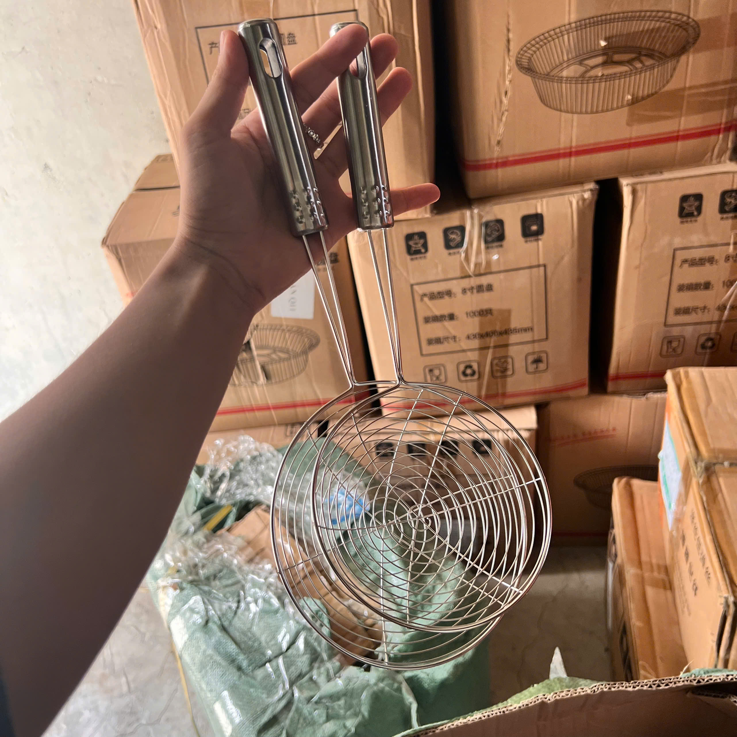 Vợt Vòng 15CM, Chất Liệu Inox Cán Dài Dùng Vớt Thức Ăn, Nhúng Lẩu, Trụng Bún Phở - Giá Sỉ