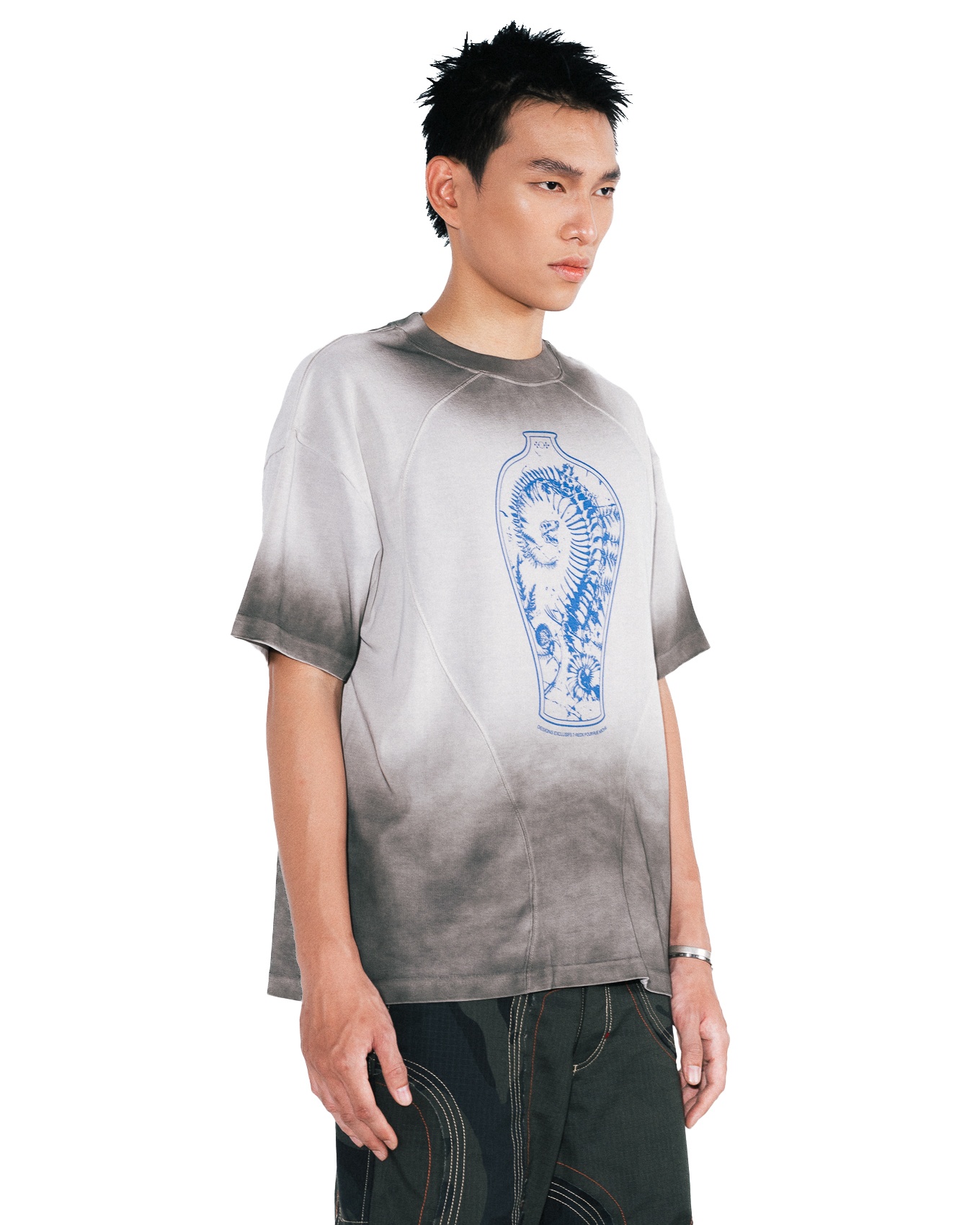TR: Vase T- Shirt - Black Washed - BLUE