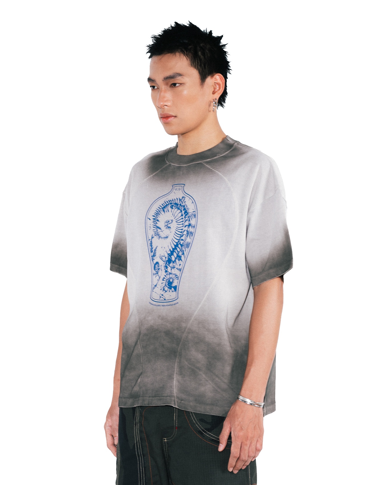 TR: Vase T- Shirt - Black Washed - BLUE