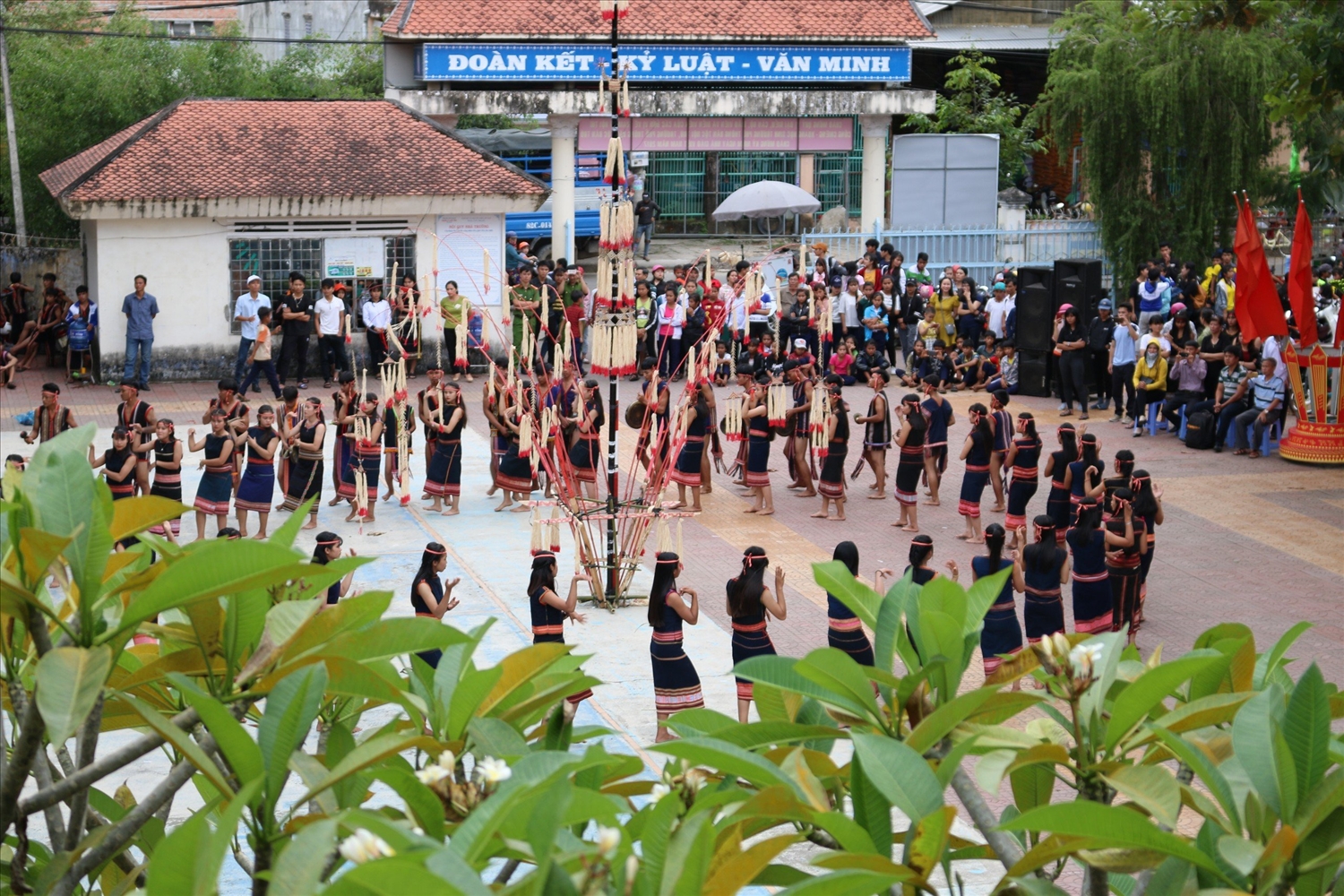 Các tỉnh Tây Nguyên với không gian văn hóa cồng chiêng: Khai thác các giá trị văn hoá cồng chiêng để phát triển du lịch