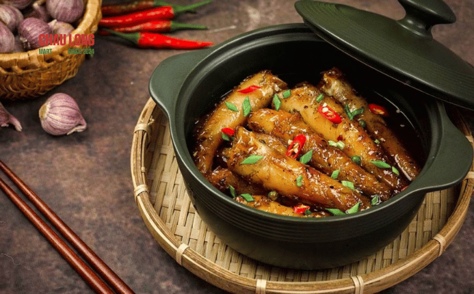 Gợi ý bữa cơm chiều với cá kho tộ đậm đà, đưa cơm ngày mưa
