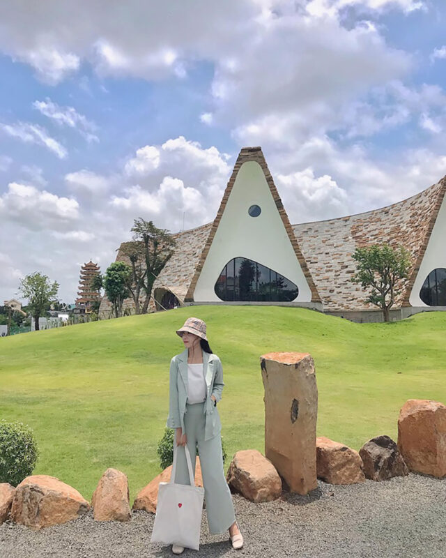 Top 10 Quán Cafe Đẹp BMT 2023, Sống Ảo Chất Buôn Ma Thuột