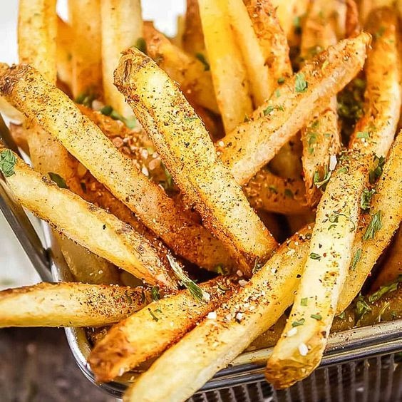 Hungritos Straight Cut French Fries 1kg - Khoai Tây Cắt Thẳng Chiên Giòn, Tiện Lợi