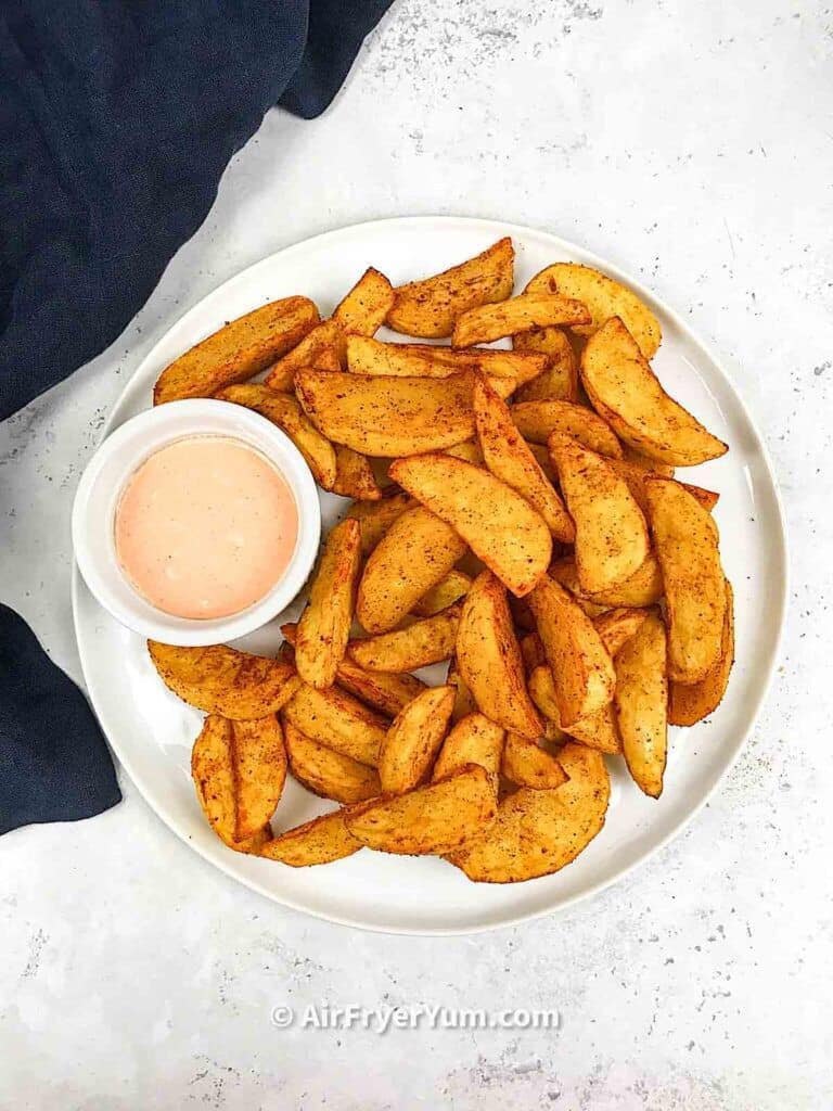 KHOAI TÂY MÚI CAU NGUYÊN VỎ TẨM VỊ CRRROCK'N POTATO WEDGES, TÚI 2.500G