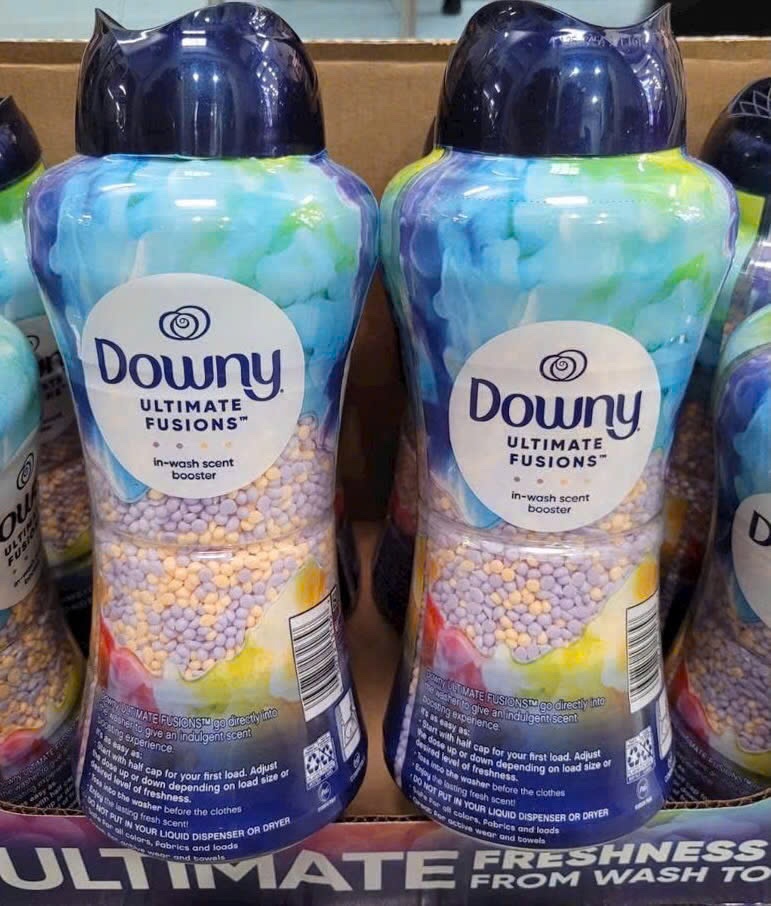 DOWNY ULTIMATE FUSIONS IN WASH SCENT BOOSTER DUAL ACTION SCENT RELEASE 680G