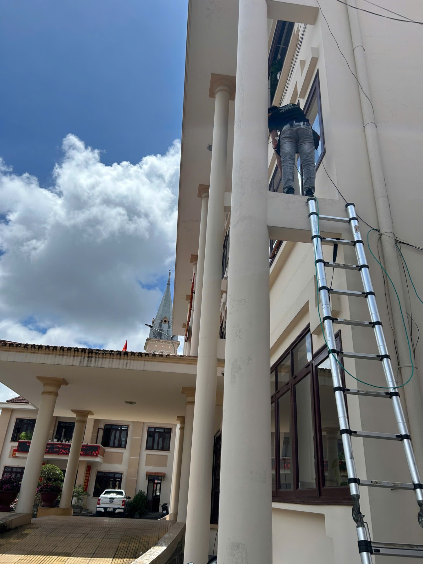 Thi công hệ thống camera an ninh tại khối cơ quan hành chính tỉnh