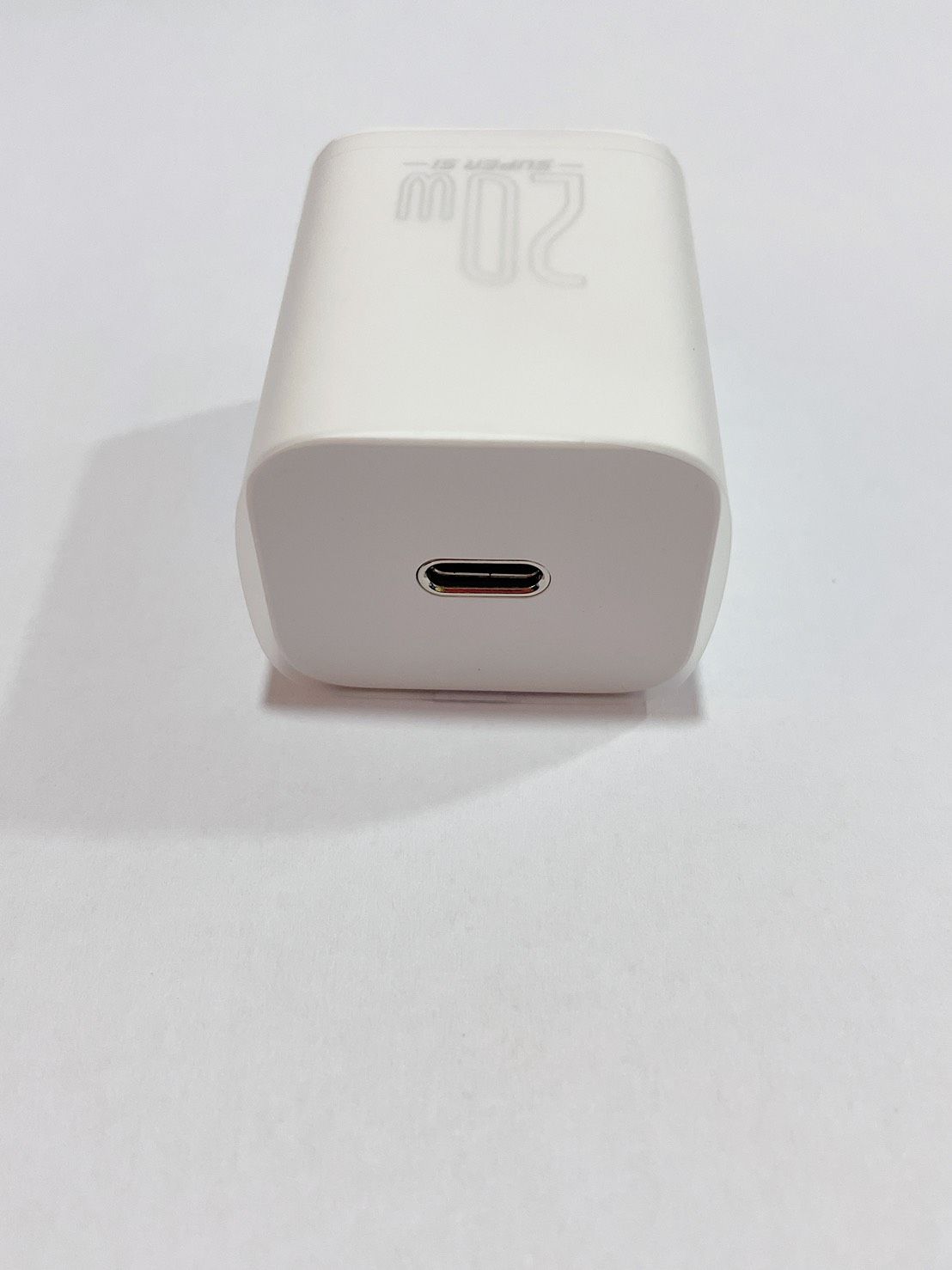 Củ IP12 Baseus 20W Super Si