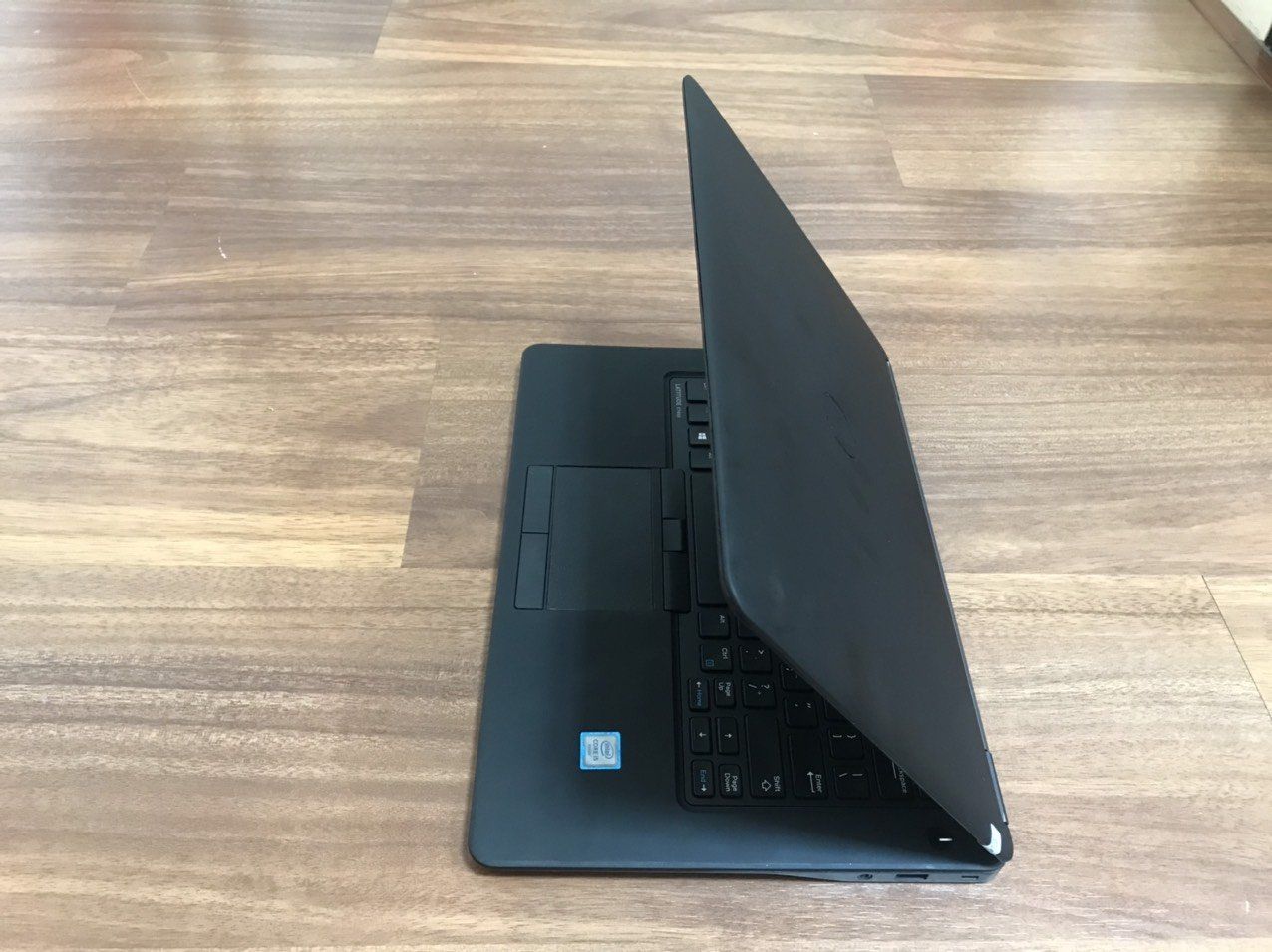 DELL Latitude E7450  i5 -5200U/ 8GB/ SSD 256GB/ 14