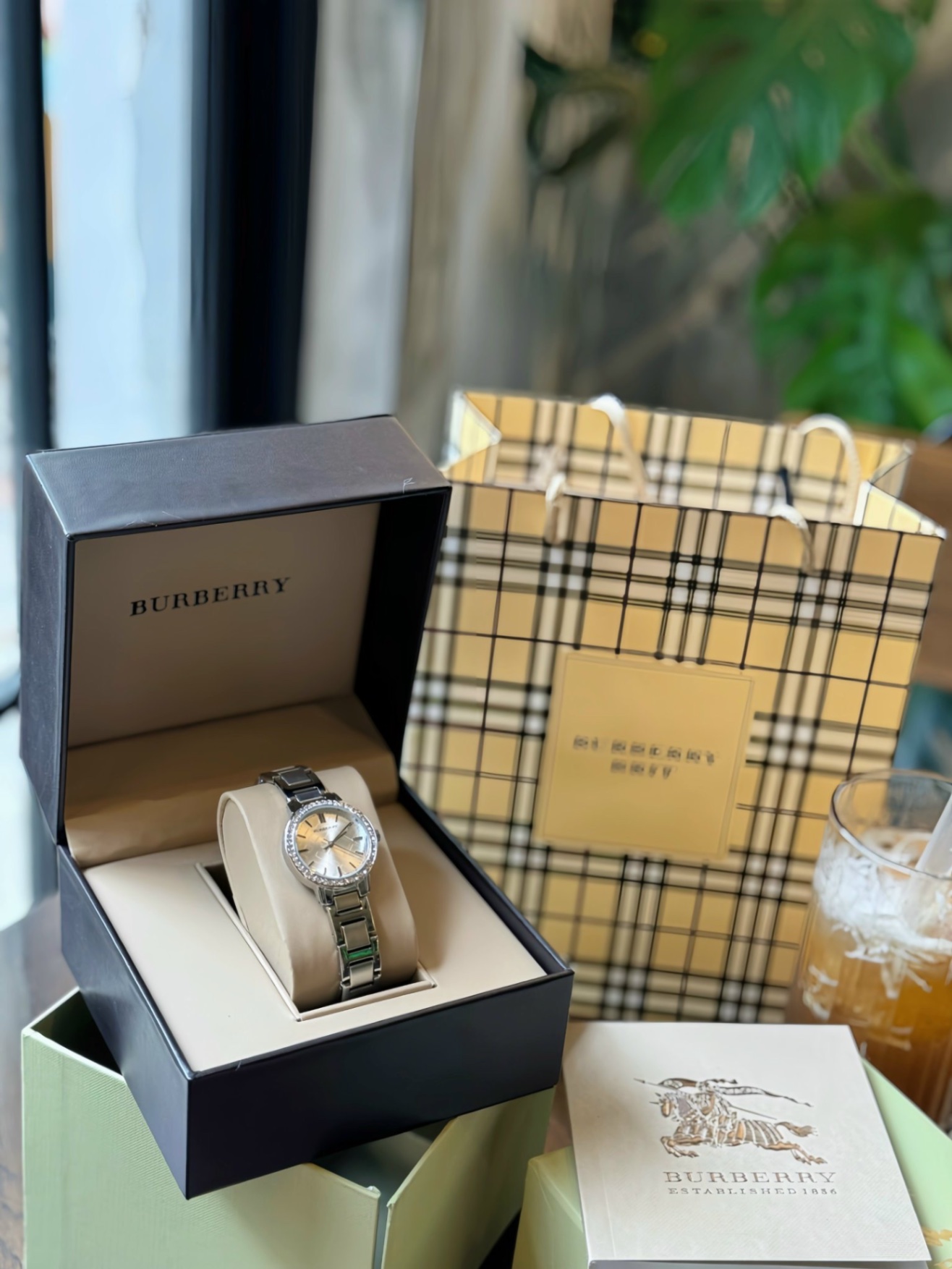 ĐỒNG HỒ LIKE AUHT BBR NỮ XUẤT DƯ