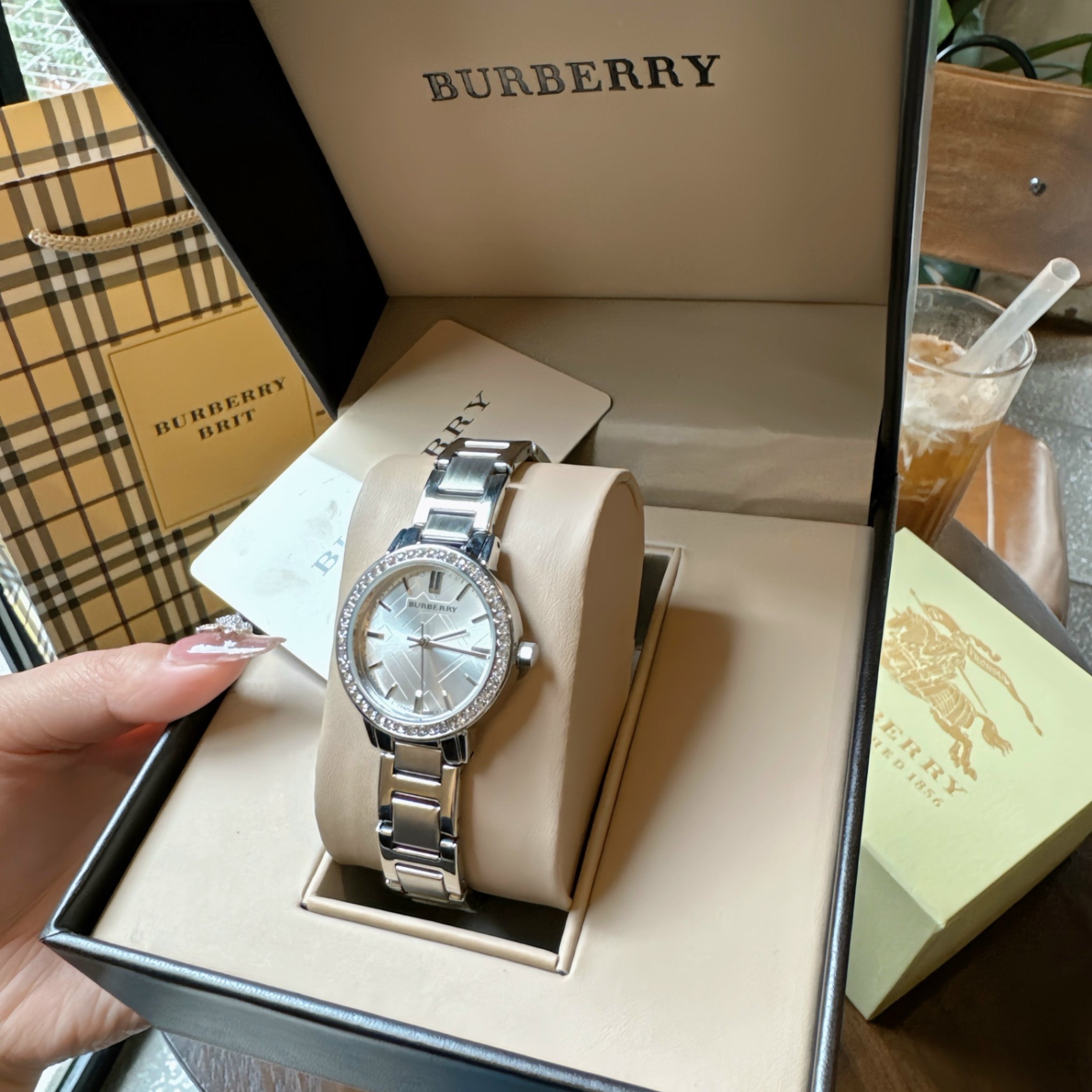 ĐỒNG HỒ LIKE AUHT BBR NỮ XUẤT DƯ