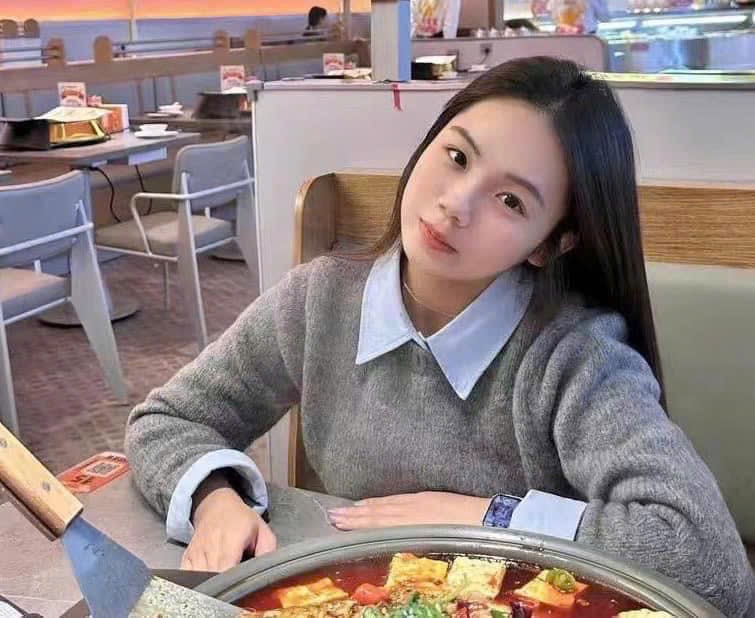 ÁO LEN CACHE XÁM CỔ SƠ MI
