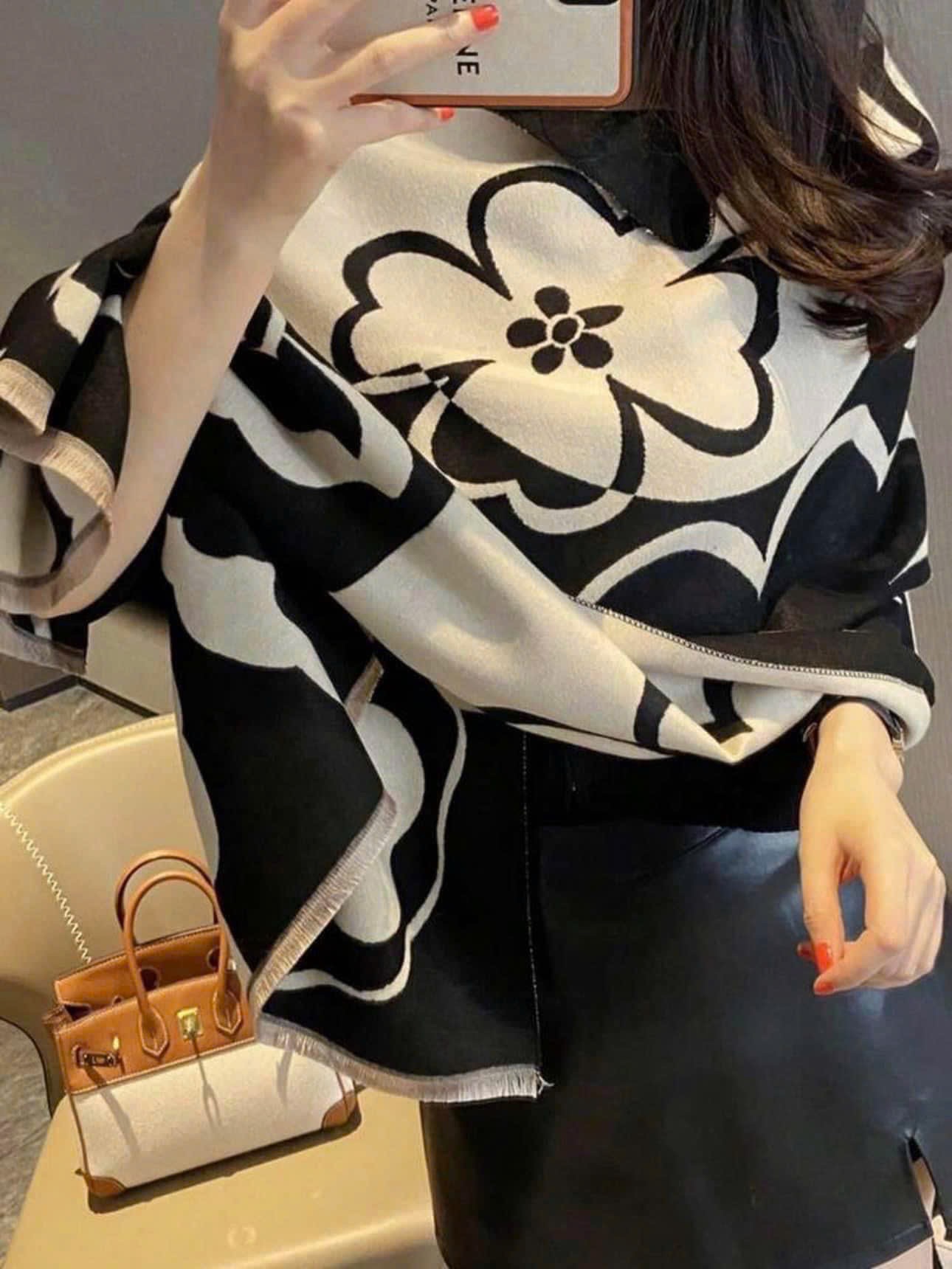 Mau 2 KHĂN DẠ CHOÀNG HÌNH HOA TRÀ QC NEW