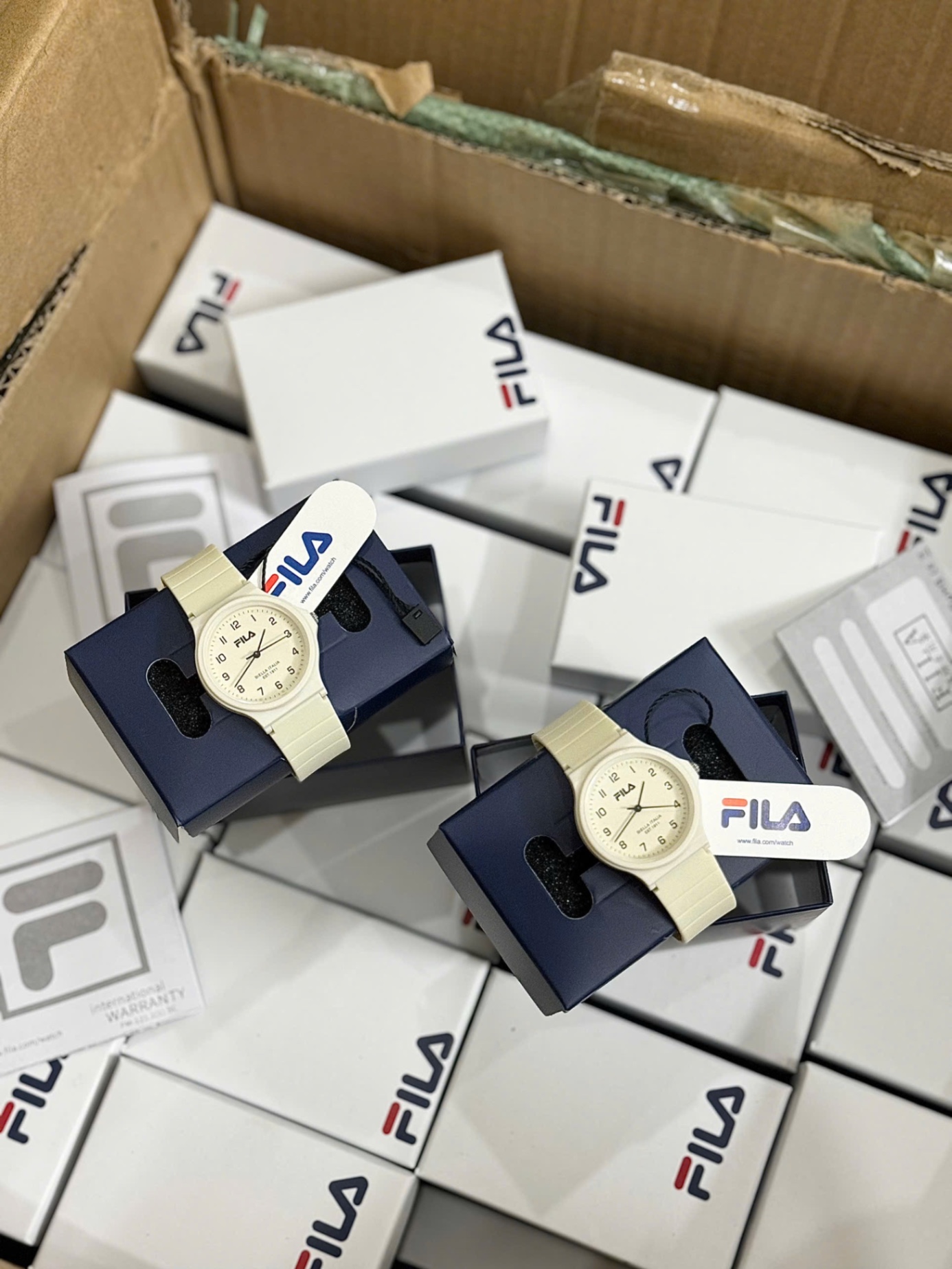 ĐỒNG HỒ FILA MẶT TRÒN MÀU BE KEM