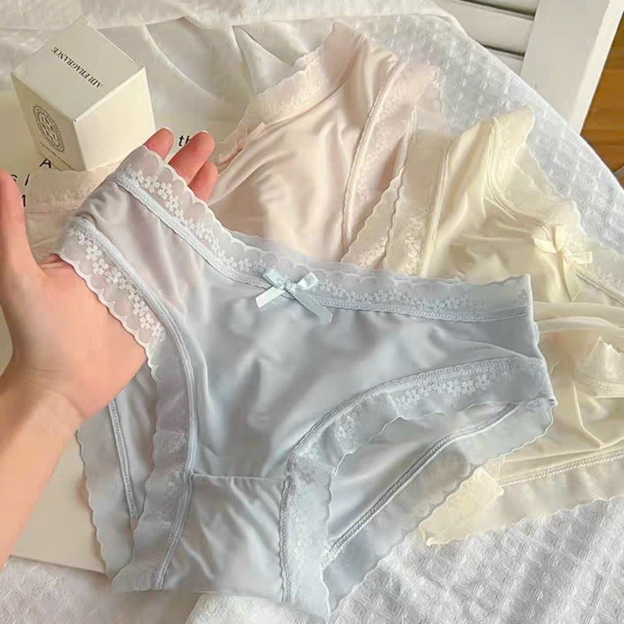 SÉT 10 QUÀN LÓT SU REN TÀNG HÌNH CẠP REN HOA M825