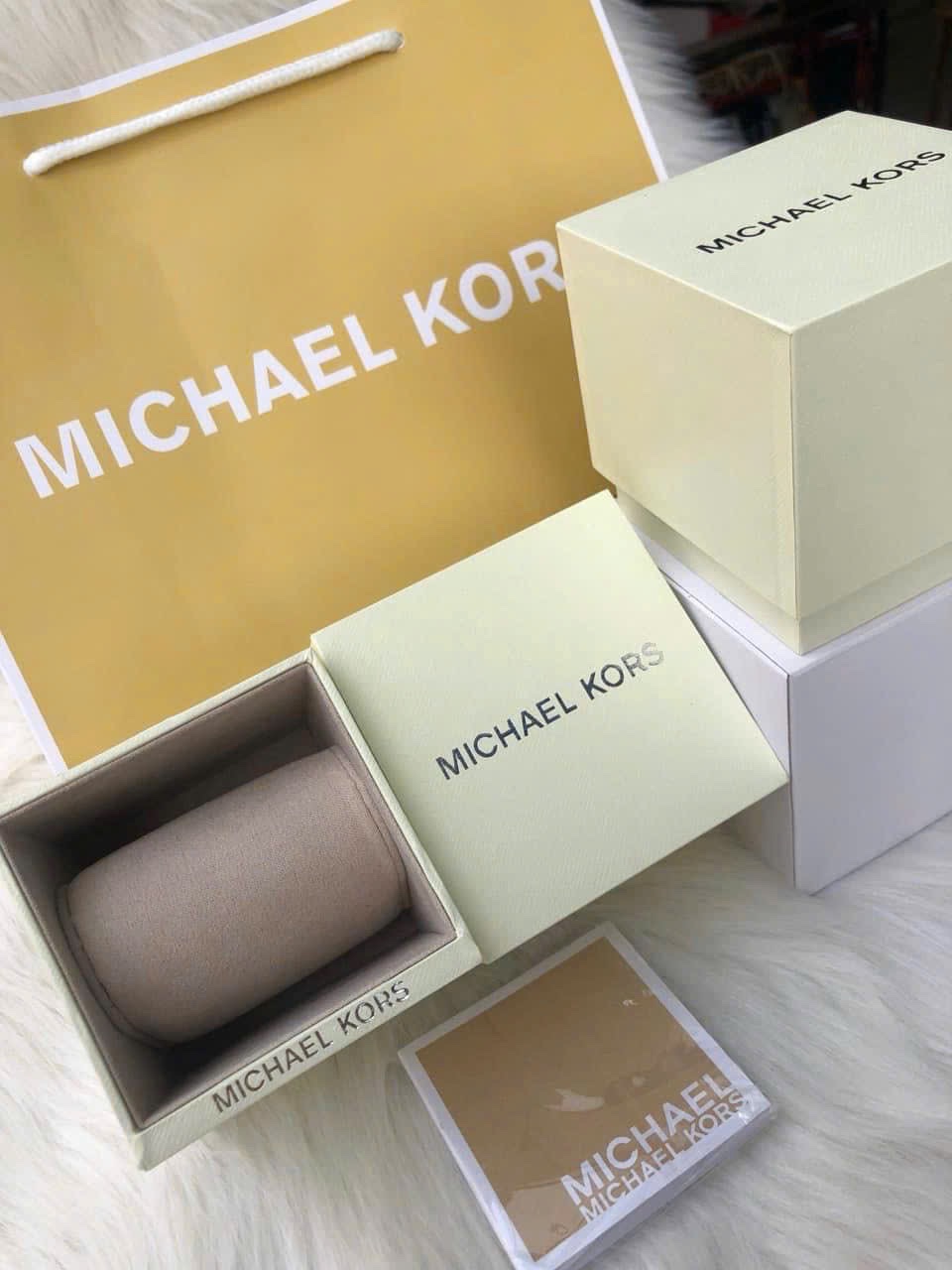 ĐỒNG HỒ MK MẶT TRÒN MÀU BẠC