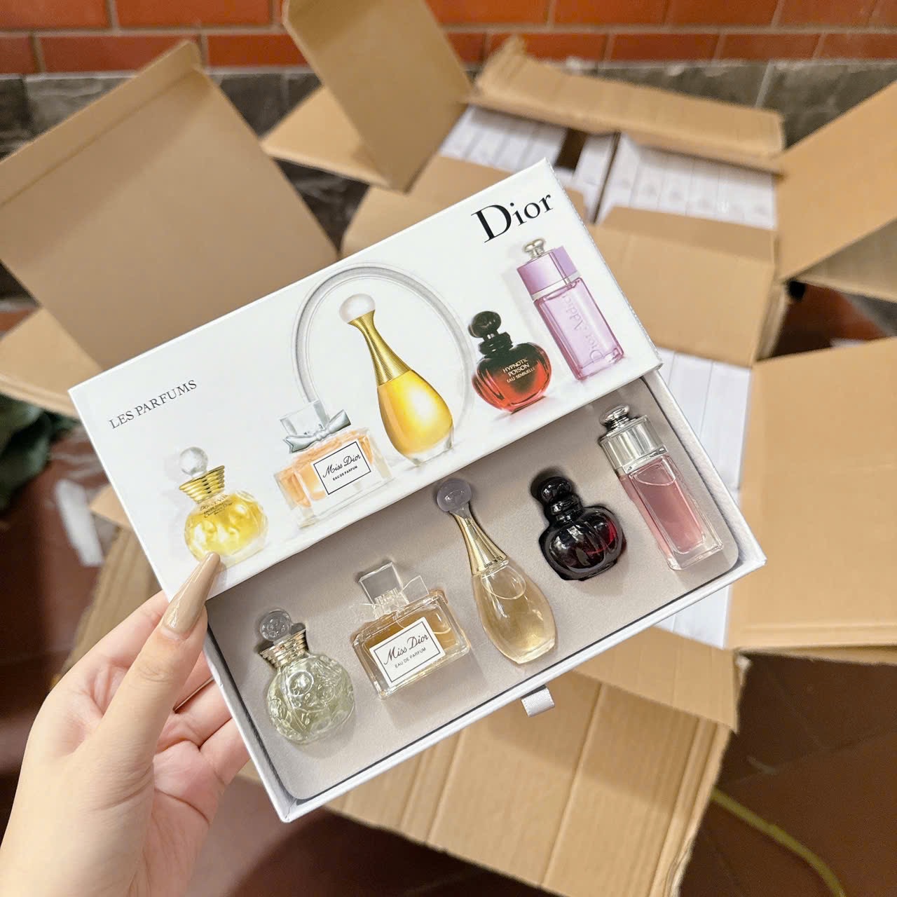 Hộp nhỏ - SÉT QUÀ TẶNG NƯỚC HOA DIOR