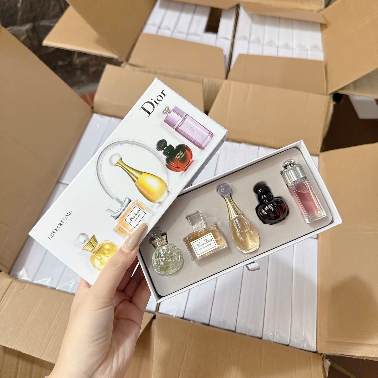 Hộp nhỏ - SÉT QUÀ TẶNG NƯỚC HOA DIOR
