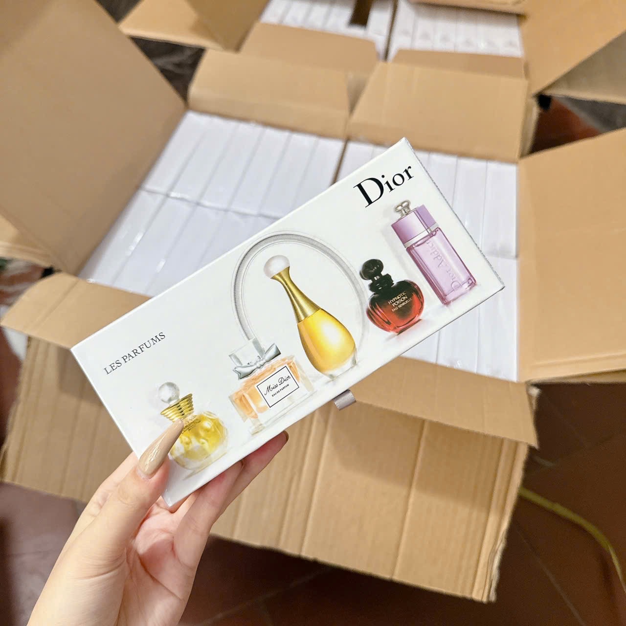 Hộp nhỏ - SÉT QUÀ TẶNG NƯỚC HOA DIOR