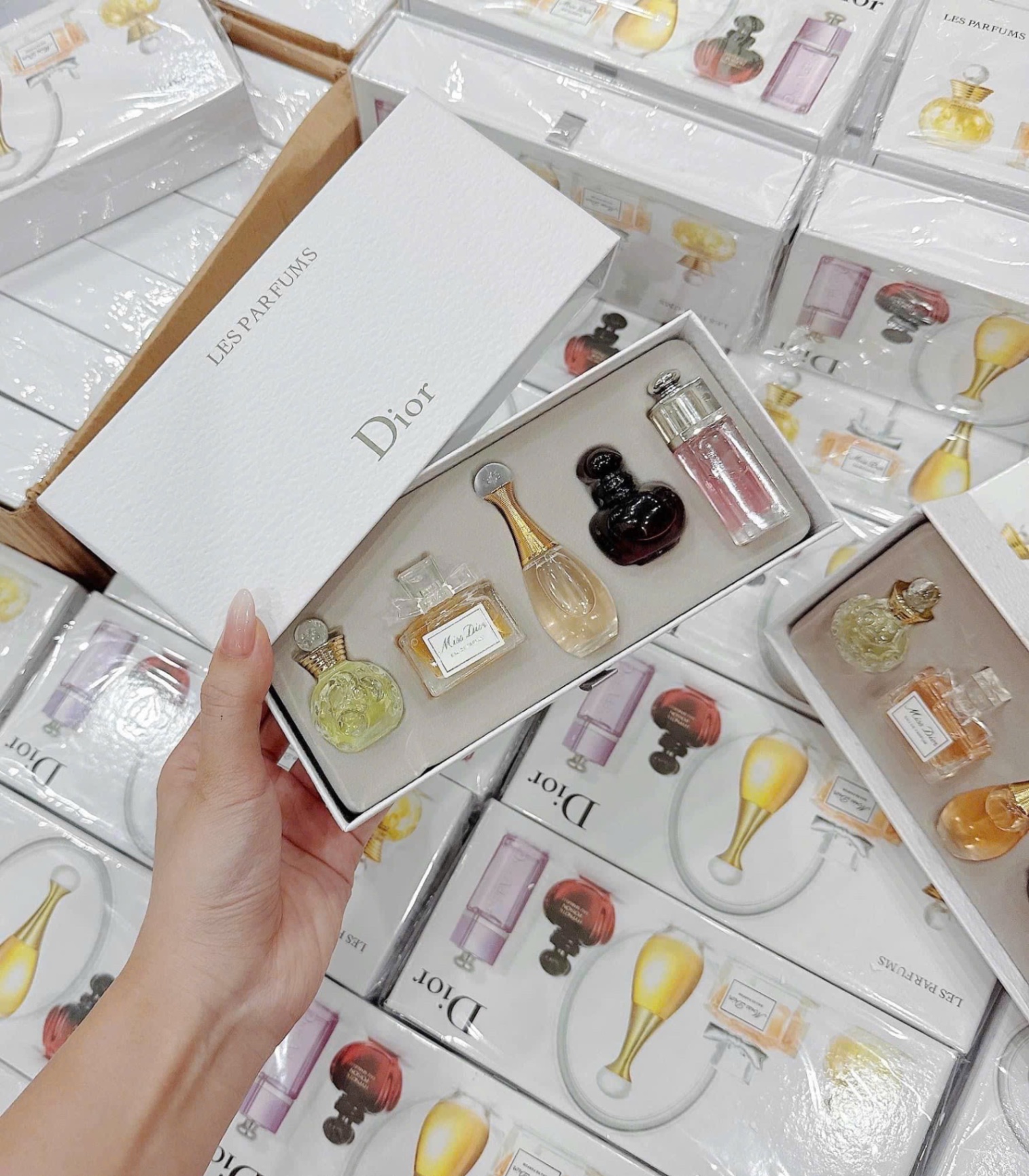 Hộp nhỏ - SÉT QUÀ TẶNG NƯỚC HOA DIOR