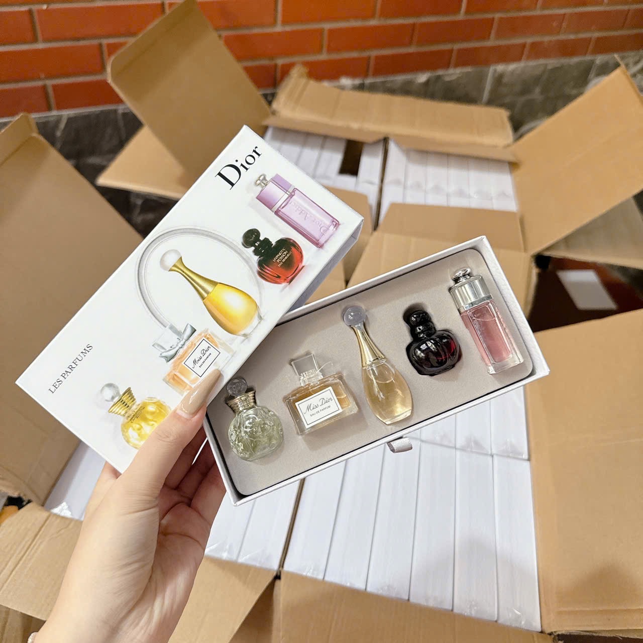 Hộp nhỏ - SÉT QUÀ TẶNG NƯỚC HOA DIOR