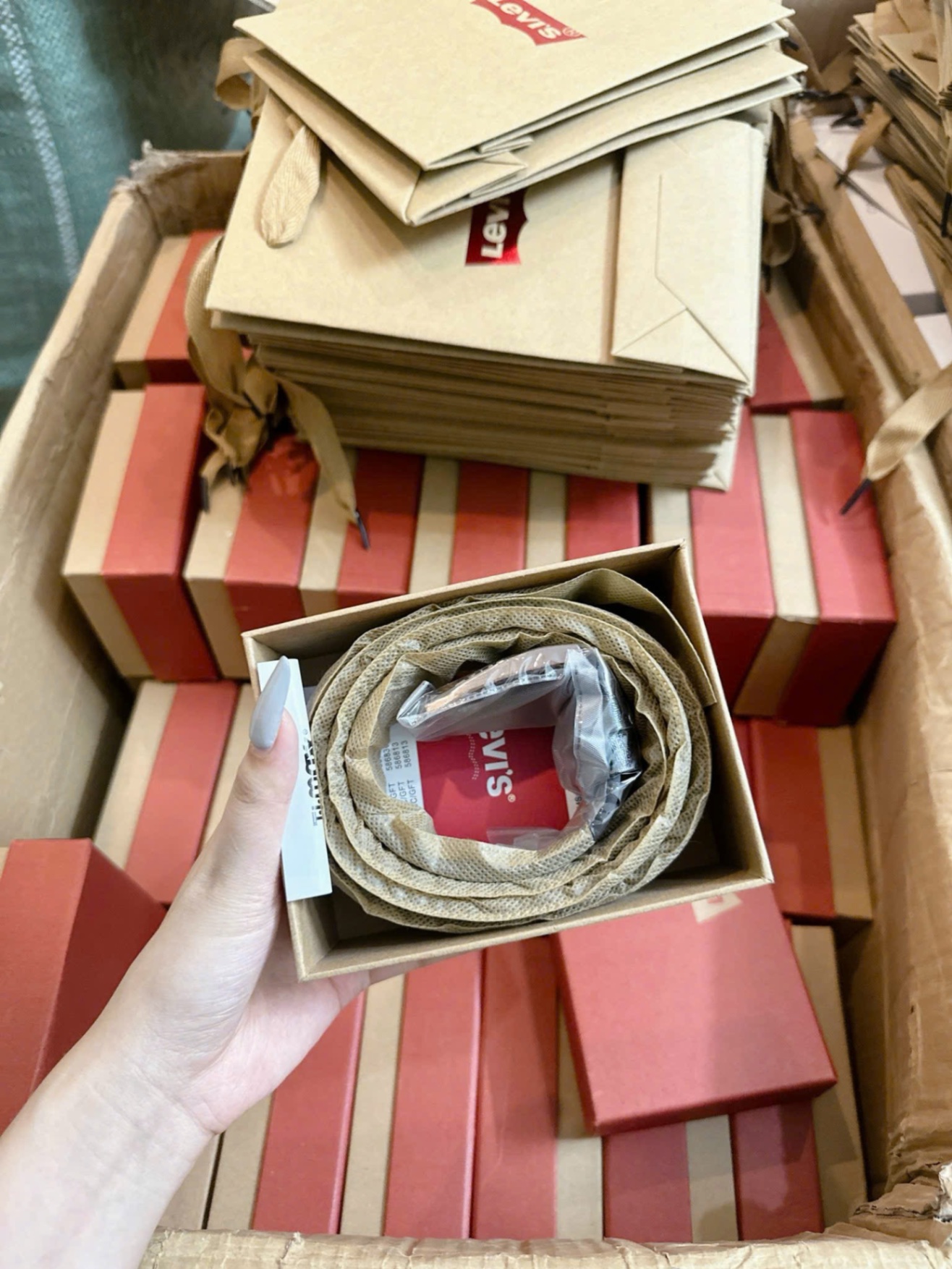 THẮT LƯNG LEVIS FULL BOX NAM
