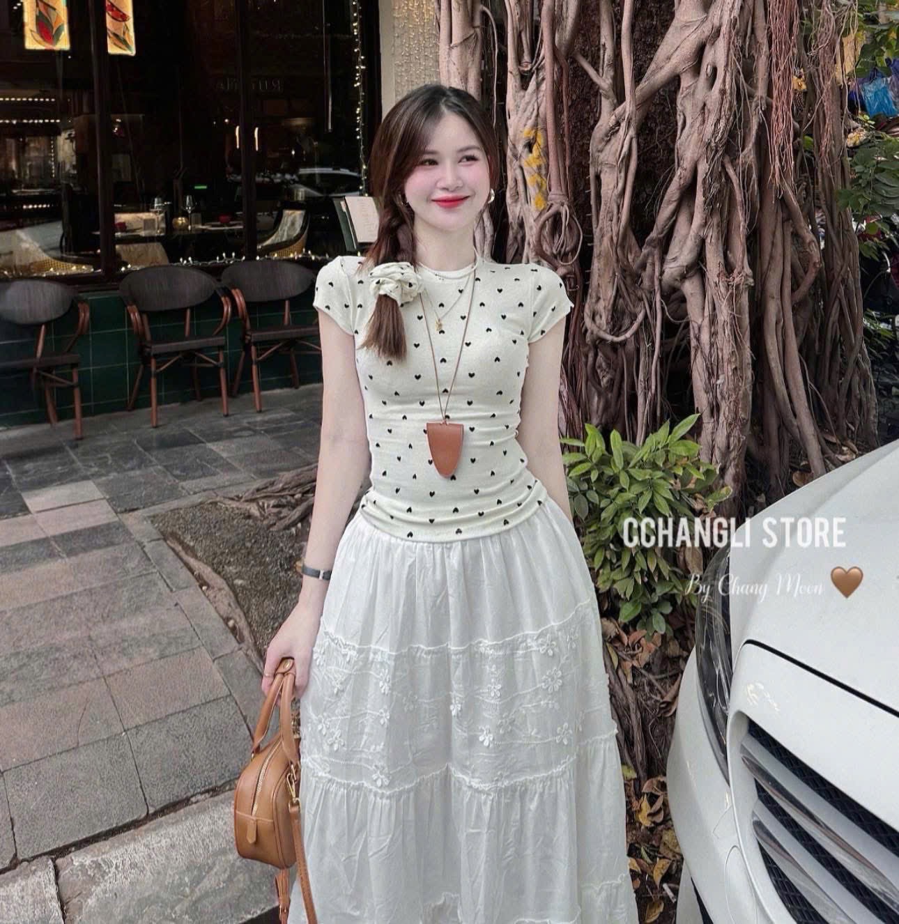 CHÂN VÁY TRẮNG THÔ MIX PHỐI REN HOA NỔI QCCC