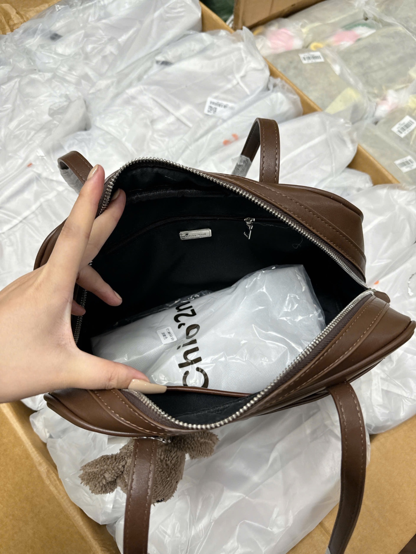 TÚI XÁCH CHIO’2ND DÁNG HỘP BIG SIZE KÈM GẤU HS072
