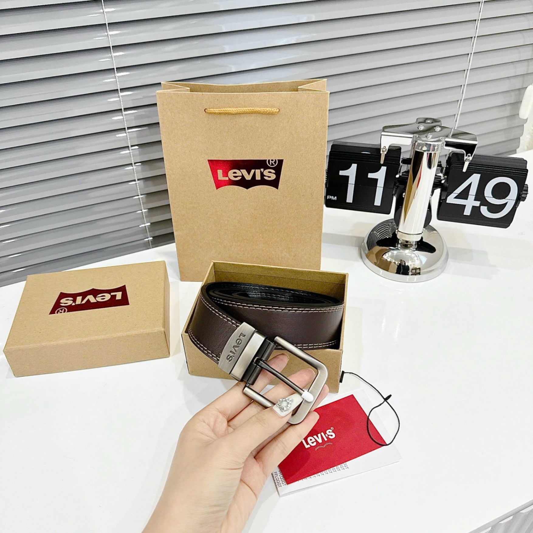 THẮT LƯNG NAM NÂU LEVIS FULL BOX