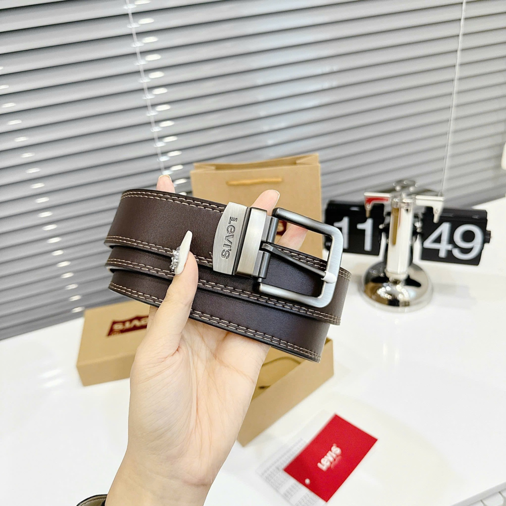 THẮT LƯNG NAM NÂU LEVIS FULL BOX
