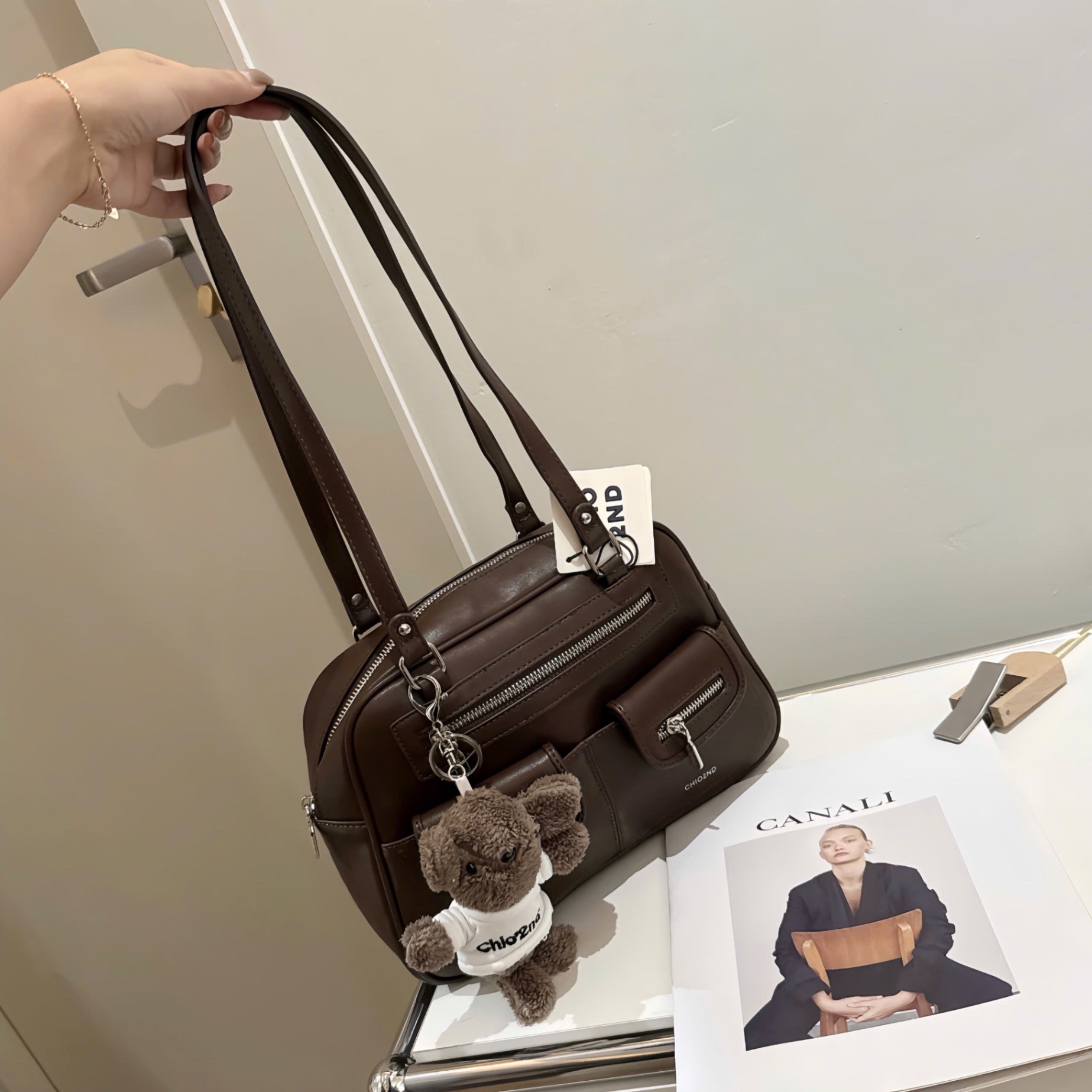 M259 - TÚI XÁCH CHIO’2ND NÂU KÈM GẤU BIGSIZE 2 TÚI