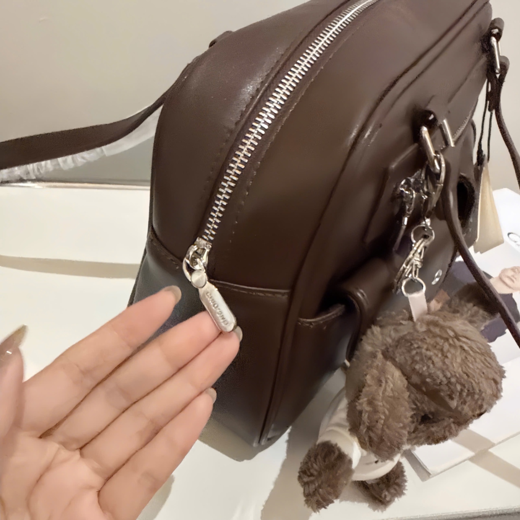 M259 - TÚI XÁCH CHIO’2ND NÂU KÈM GẤU BIGSIZE 2 TÚI
