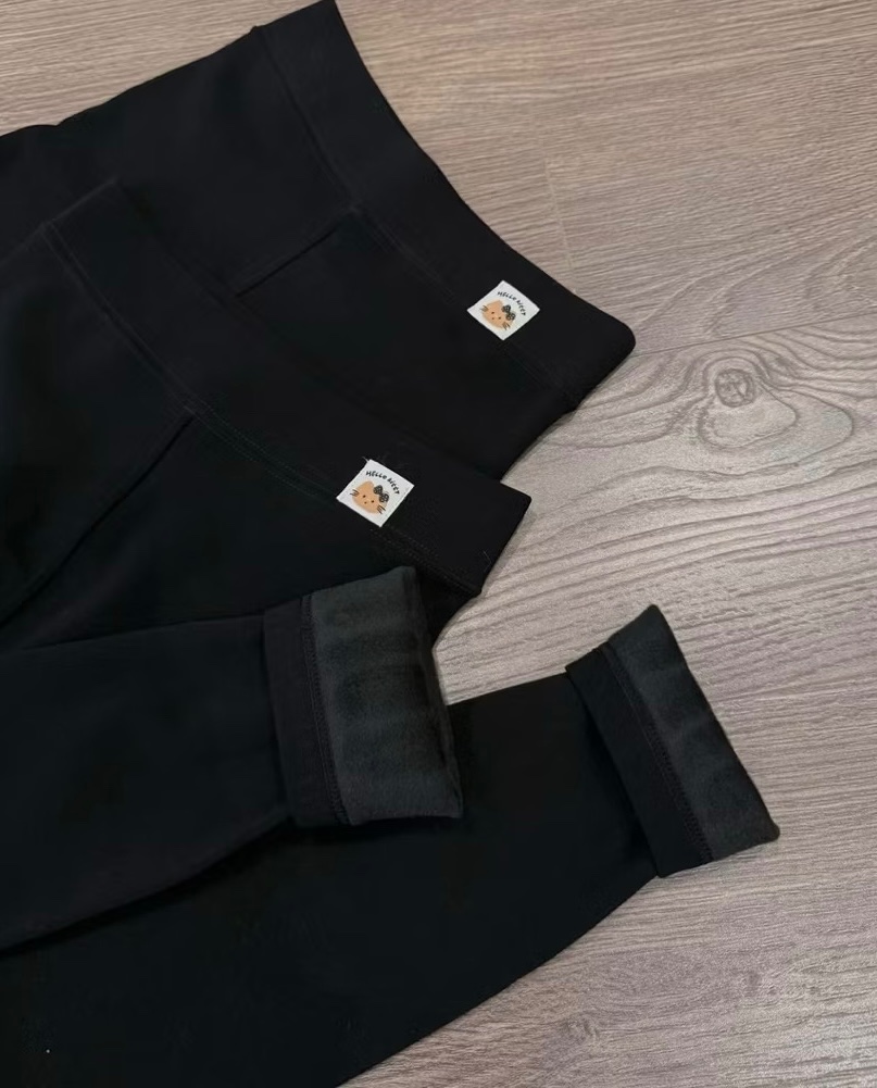 QUẦN LEGGING HELLO KITTY FULL BÔX