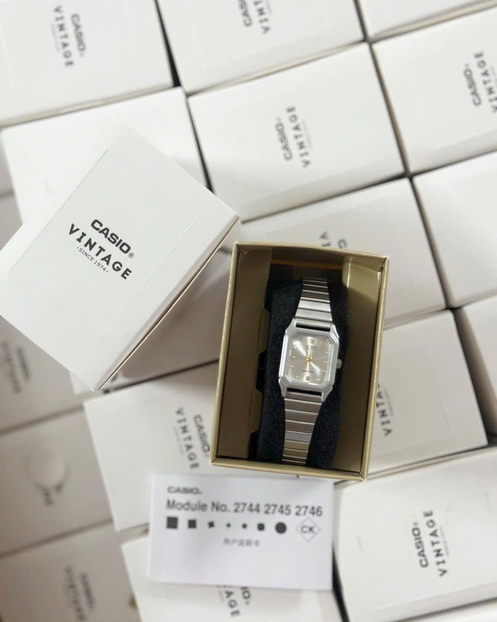 M2746 - ĐỒNG HỒ CASIO QUARTZ BẠC