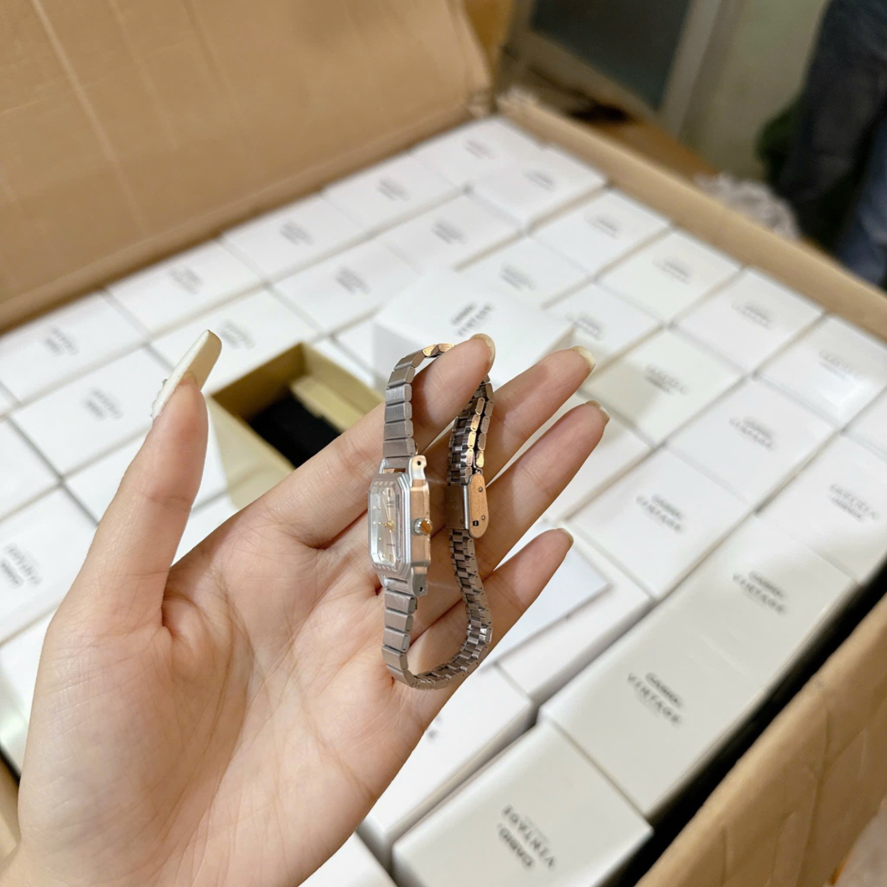 M2746 - ĐỒNG HỒ CASIO QUARTZ BẠC