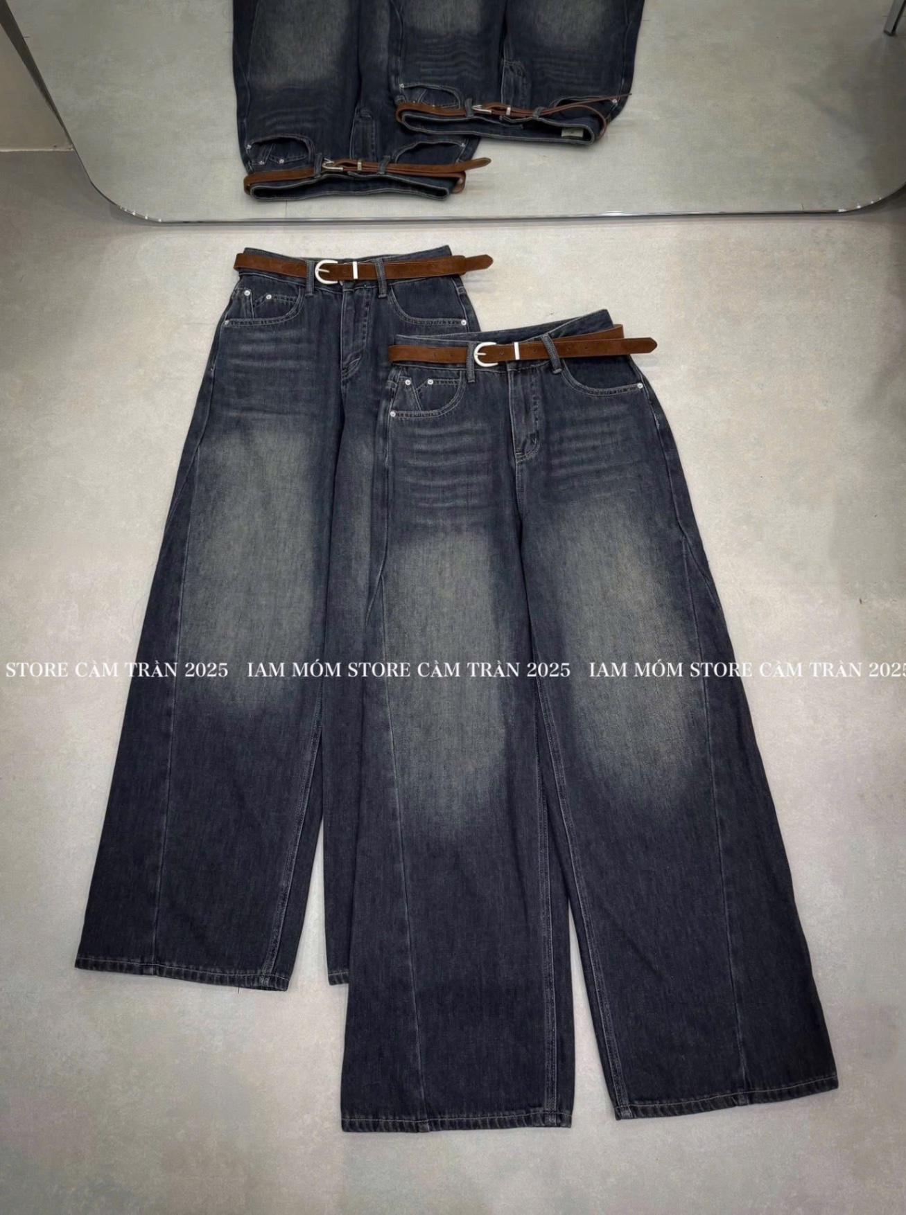 QUẦN JEAN SUÔNG CAN CHÉO DỌC XANH ĐẬM M3324
