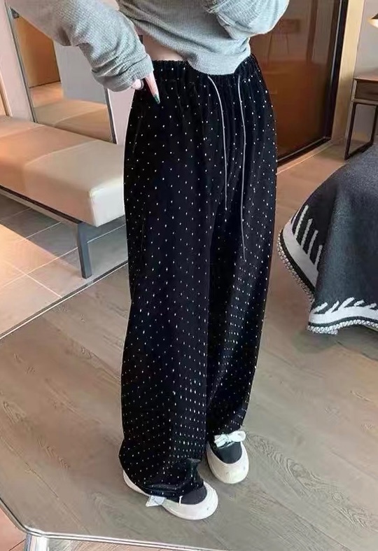 QUẦN NHUNG QC ÉP ĐÁ MÀU ĐEN
