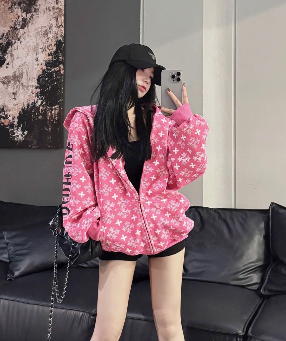 Hàng cao cấp - ÁO KHOÁC NỈ 2 DA HỒNG LHY IN TRÀN CHỮ LV