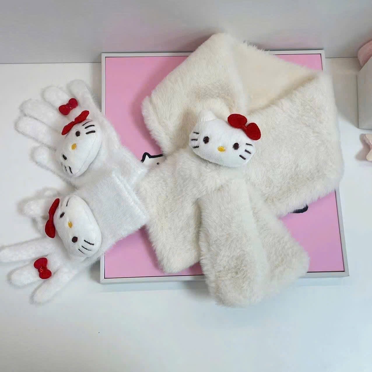 SÉT 3 MÓN HELLO KITTY BG : khăn - găng tay - bịt tai