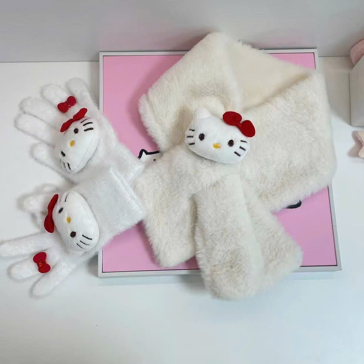 SÉT 3 MÓN HELLO KITTY BG : khăn - găng tay - bịt tai