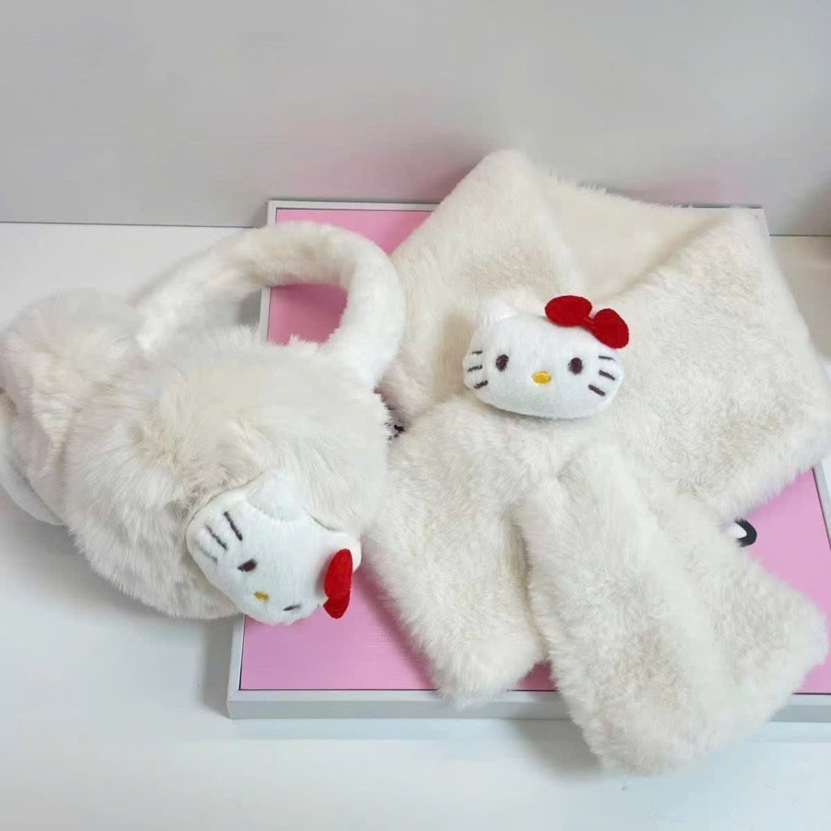 SÉT 3 MÓN HELLO KITTY BG : khăn - găng tay - bịt tai
