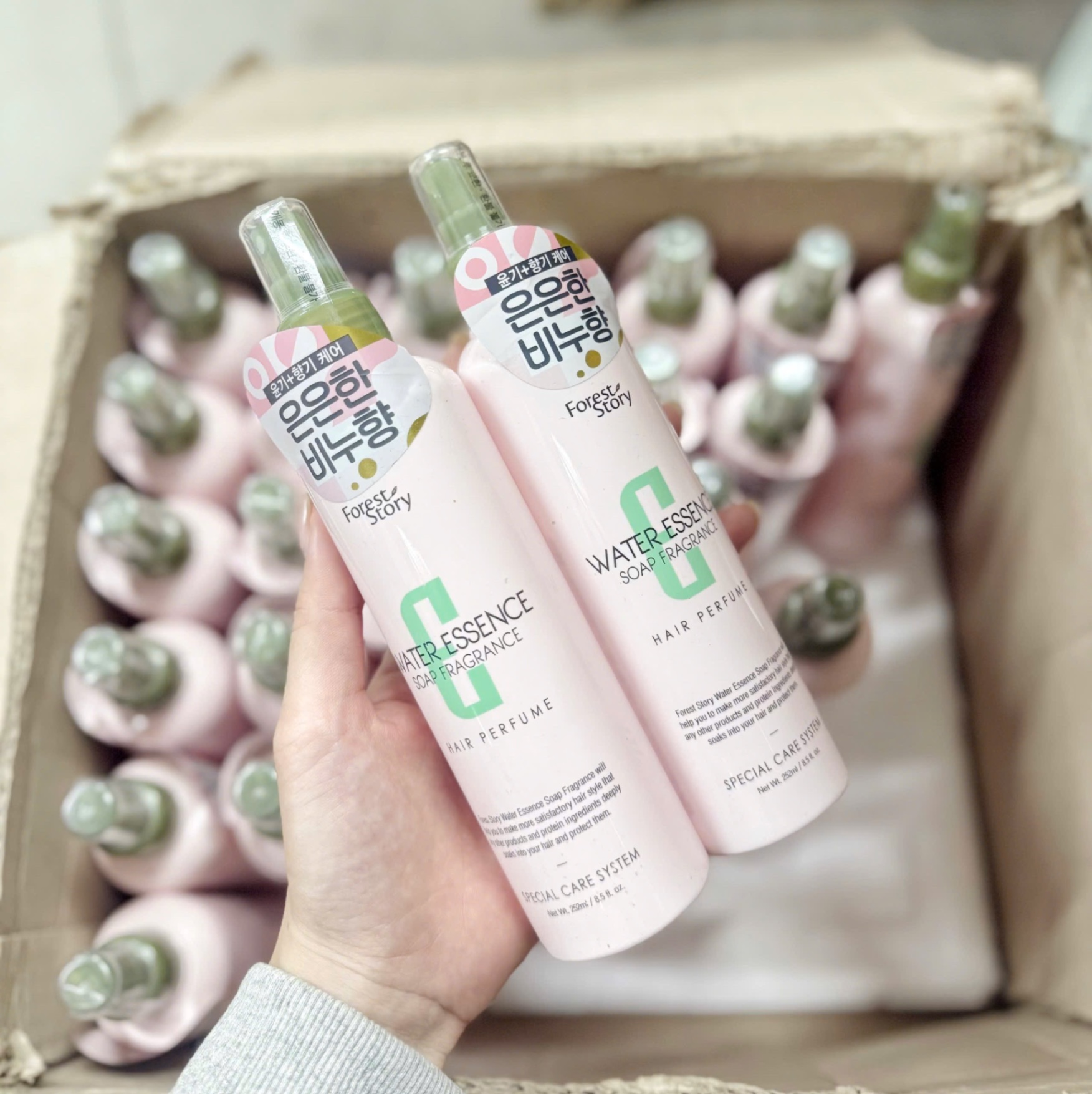 NƯỚC HOA XỊT TÓC HQ CHAI HỒNG