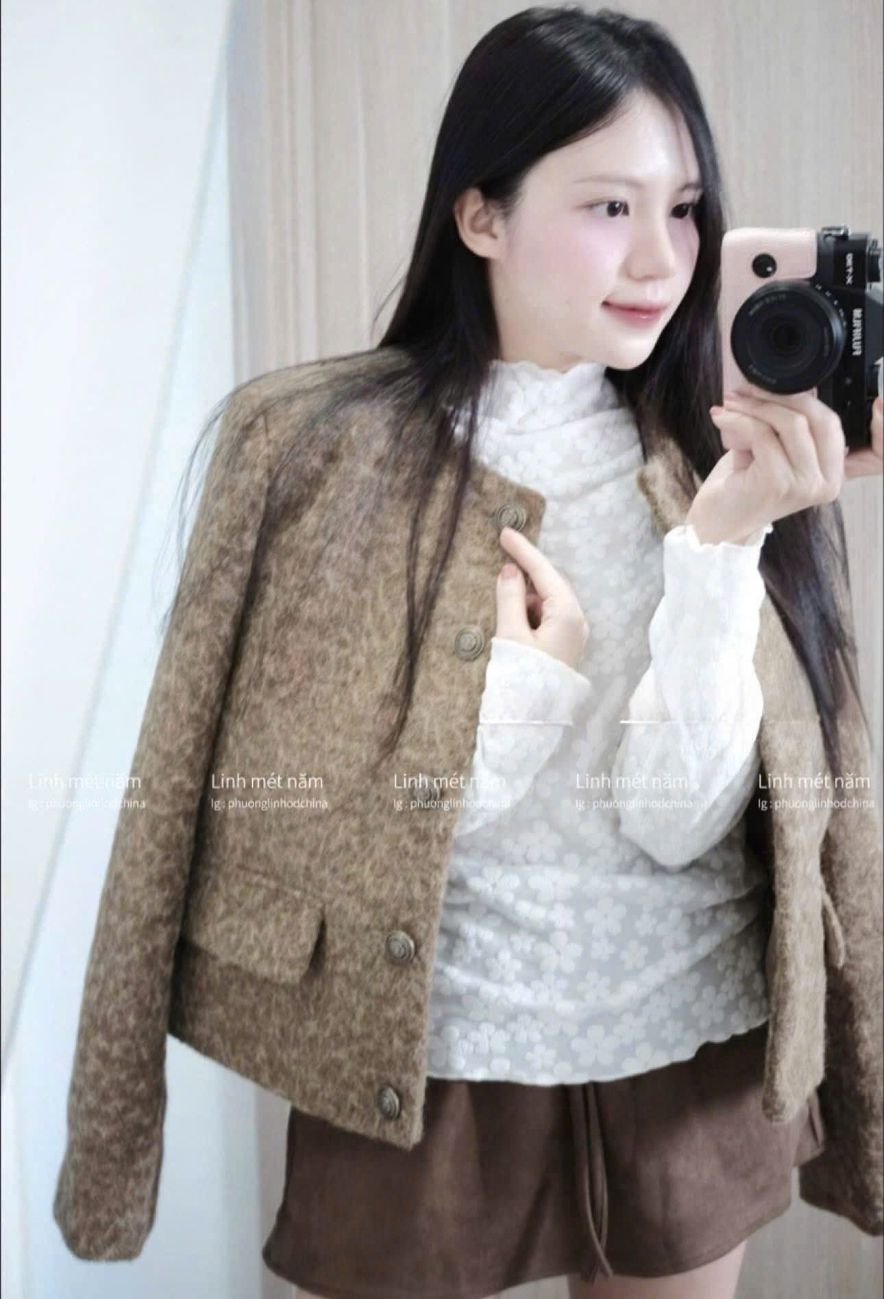 M8975 - ÁO SƠ MI HOA REN NỔI CỔ LEO QC