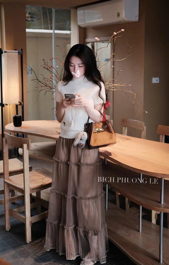 ÁO LEN CỘC TRẮNG KEM DIO THÊU ONG QC