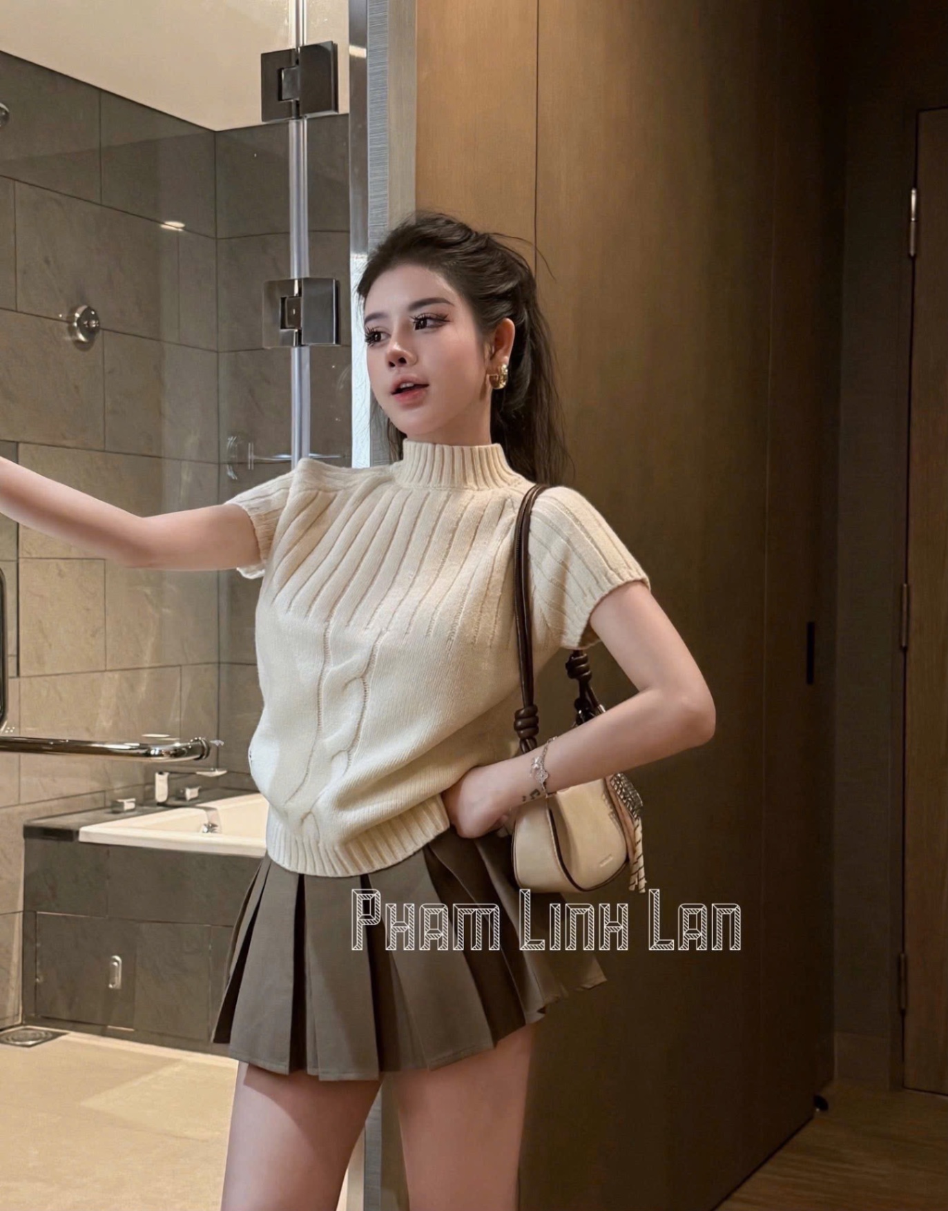 ÁO LEN CỘC TRẮNG KEM DIO THÊU ONG QC