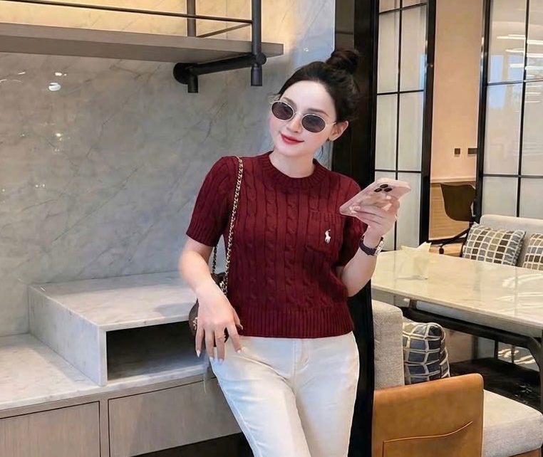 ÁO LEN CỘC THỪNG THÊU NGỰA TÚI NGỰC ĐỎ