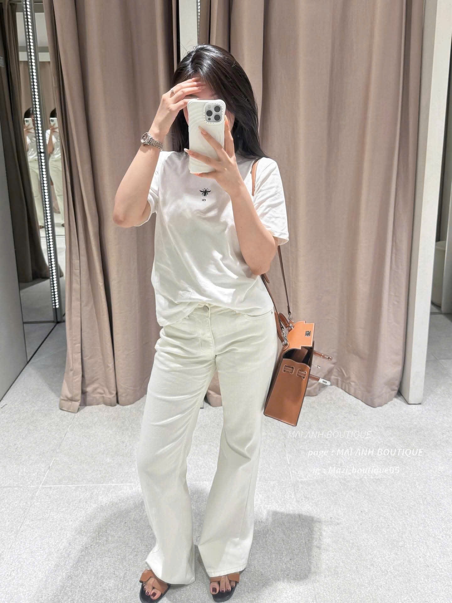 ÁO PULL CỘC TRẮNG DIO THÊU ONG