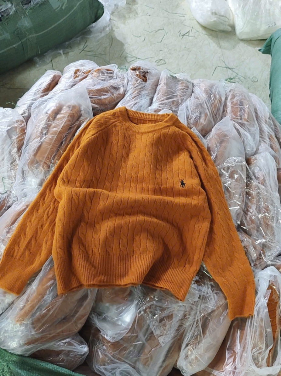 ÁO LEN THỪNG THÊU NGỰA DT MÀU CAM QC